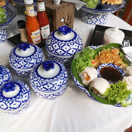 Baan Sithepaban Guesthouse Phitsanulok Bagian luar foto