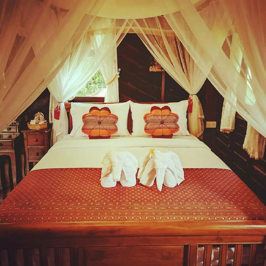 Baan Sithepaban Guesthouse Phitsanulok Bagian luar foto