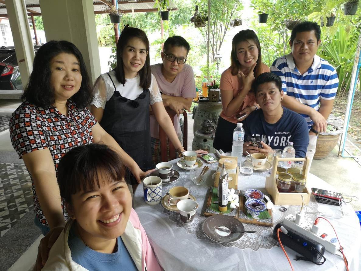 Baan Sithepaban Guesthouse Phitsanulok Bagian luar foto