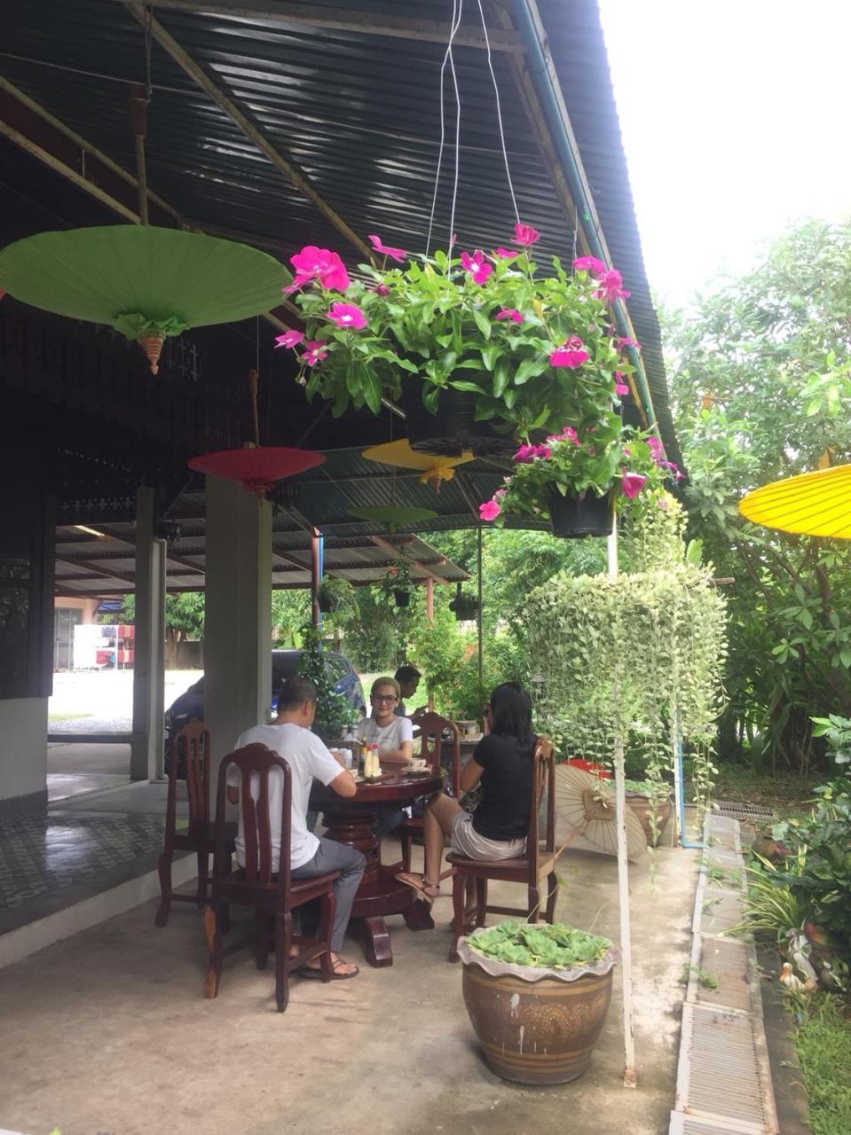 Baan Sithepaban Guesthouse Phitsanulok Bagian luar foto