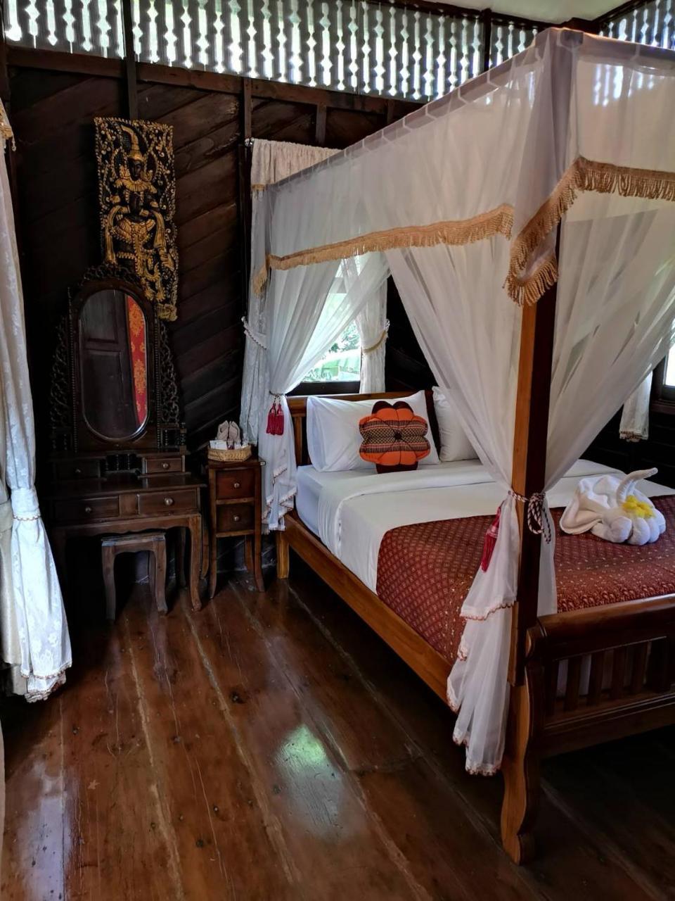 Baan Sithepaban Guesthouse Phitsanulok Bagian luar foto
