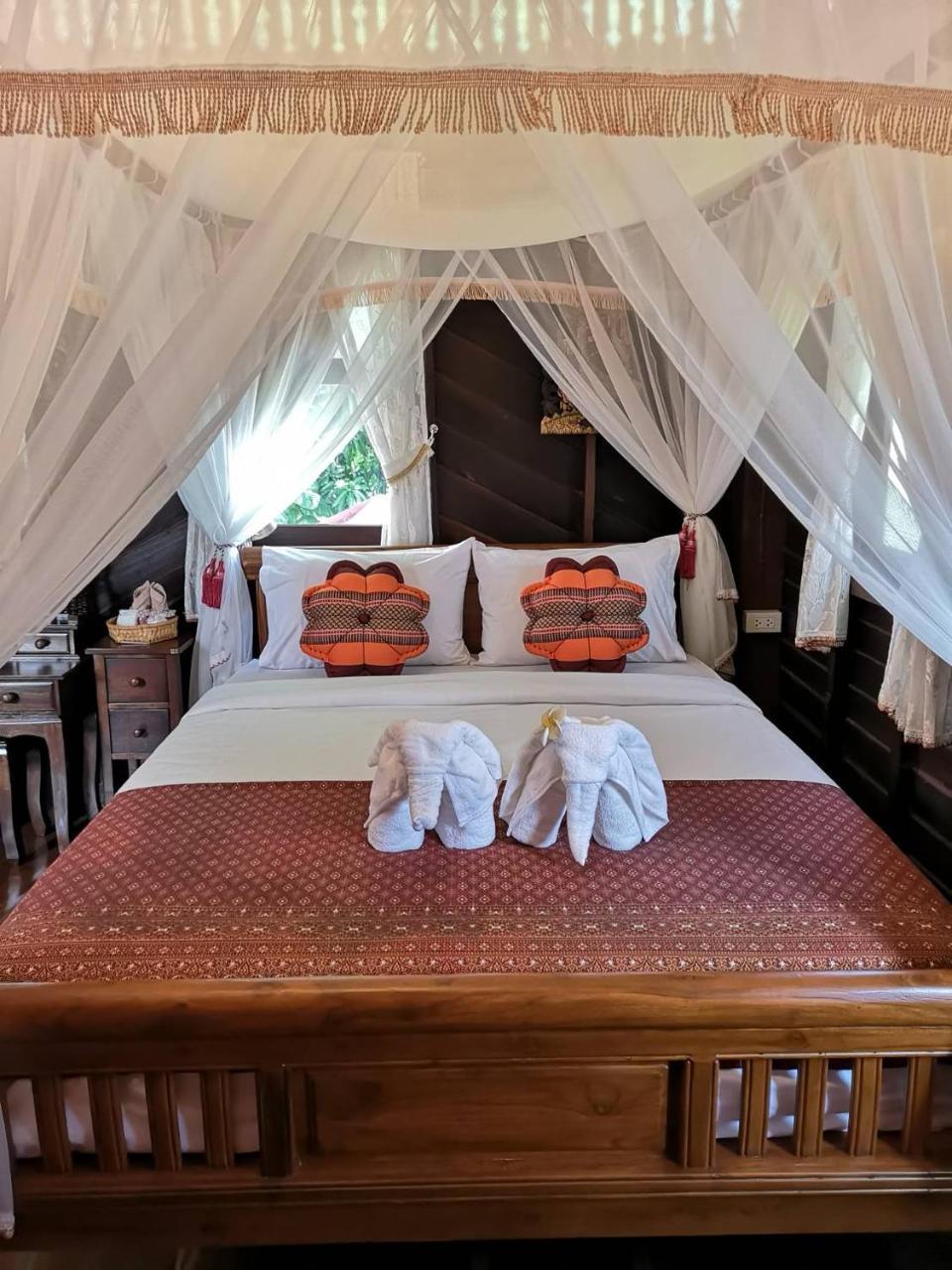 Baan Sithepaban Guesthouse Phitsanulok Bagian luar foto